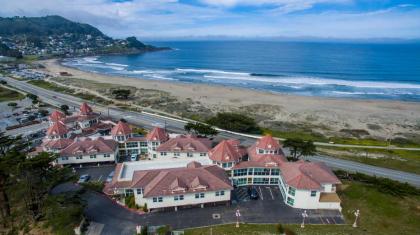 Pacifica Beach Hotel - image 2