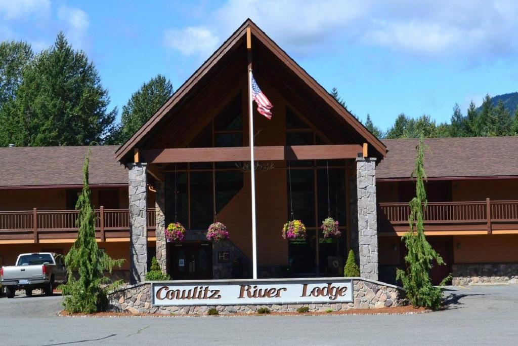 Cowlitz River Lodge - main image