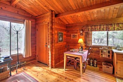 Packwood Cedar Cabin with Mountain Views and Hot Tub - image 10