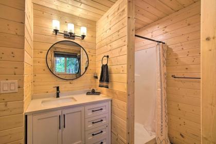 Packwood A-Frame with Hot Tub By Mt Rainier! - image 11