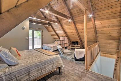 Packwood A-Frame with Hot Tub By Mt Rainier! - image 13