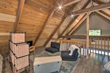 Packwood A-Frame with Hot Tub By Mt Rainier! - image 14