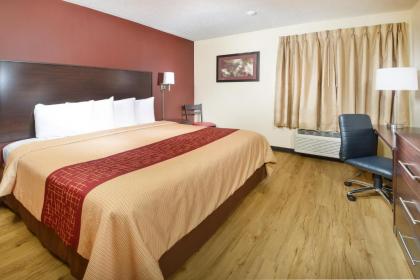 Red Roof Inn Paducah - image 7