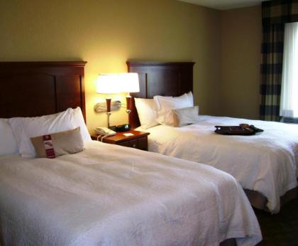 Hampton Inn & Suites Paducah - image 12