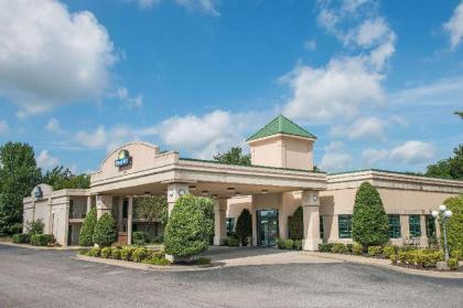 Days Inn by Wyndham Paducah - image 3