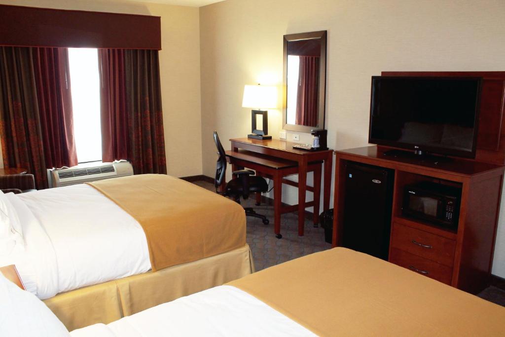 Holiday Inn Express & Suites Paducah West an IHG Hotel - image 4