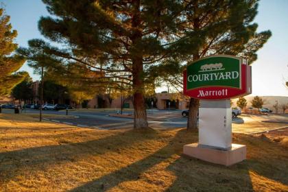 Courtyard Page at Lake Powell - image 14