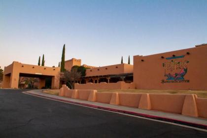 Courtyard Page at Lake Powell - image 15