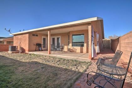 Family-Friendly Retreat Less Than 5 Miles to Lake Powell! - image 14