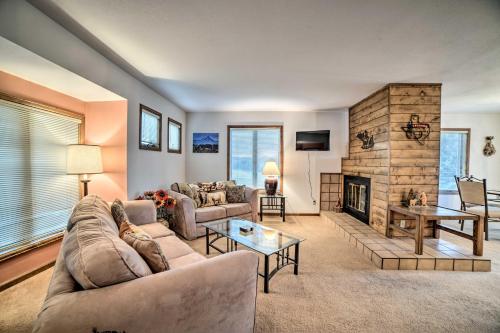 Pagosa Springs Condo 4 miles to Hot Springs! - main image