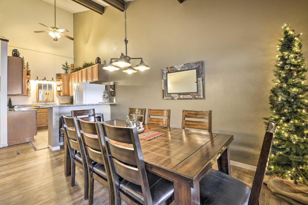 Contemporary Condo with A and C 4 Miles to Hot Springs! - image 6