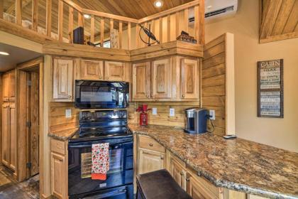 Modern Tiny Cabin - Fish Hike Ski and Soak! - image 16