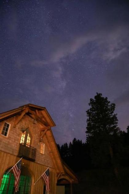 Navajo Peak Lodge - image 17