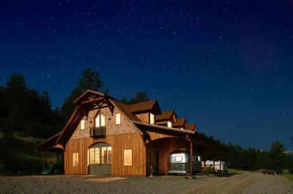 Navajo Peak Lodge - image 4