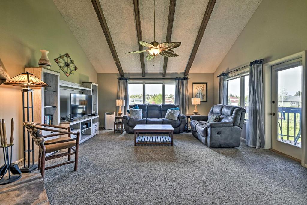 Cozy Colorado Condo Less Than 1 Mi to Village Lake! - image 4