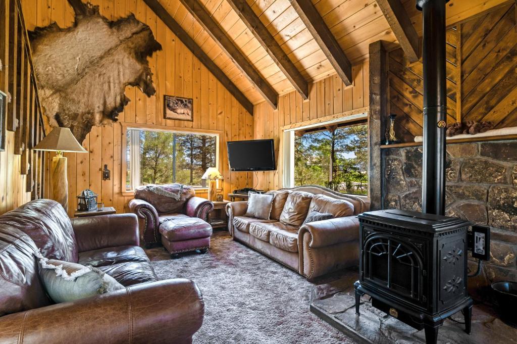 Antlers Cabin - main image