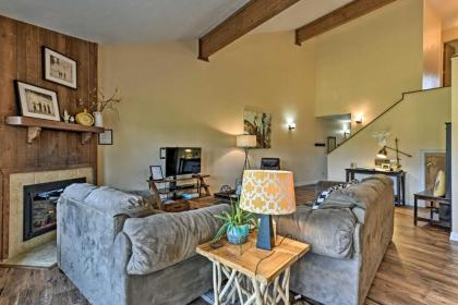 Cozy Mtn Condo with Grill 28 Mi to Wolf Creek! - image 15