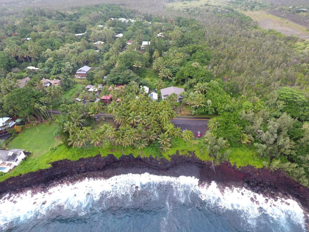 Whale House at Kehena Beach - main image