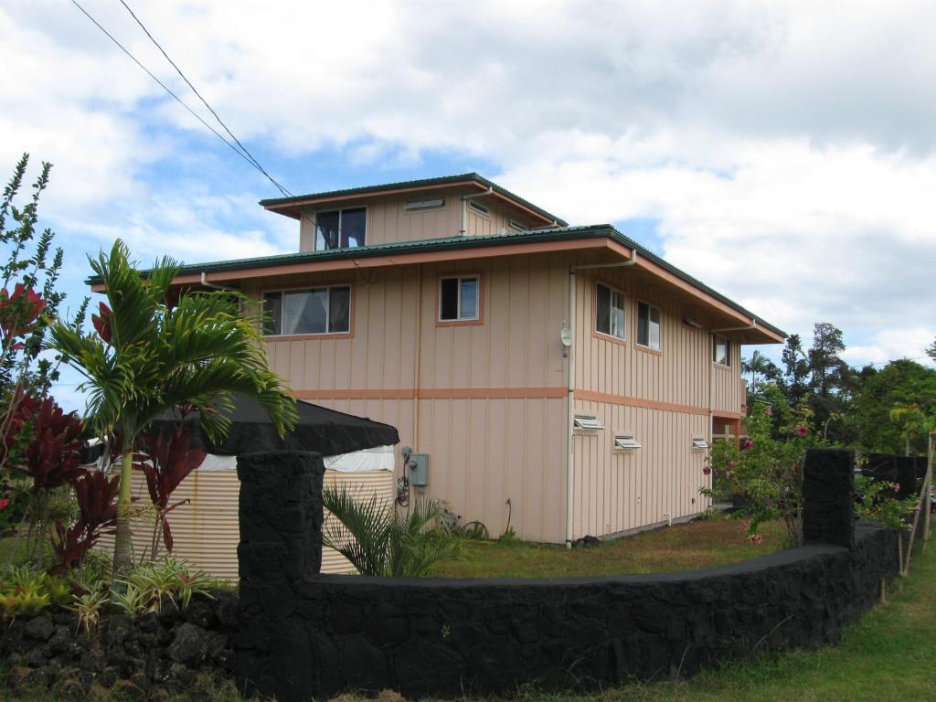 Nice Studio w/ AC near Kehena Beach and lava fields - image 4