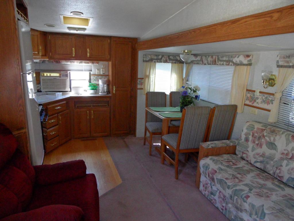 Pahrump RV Park & Lodging - main image