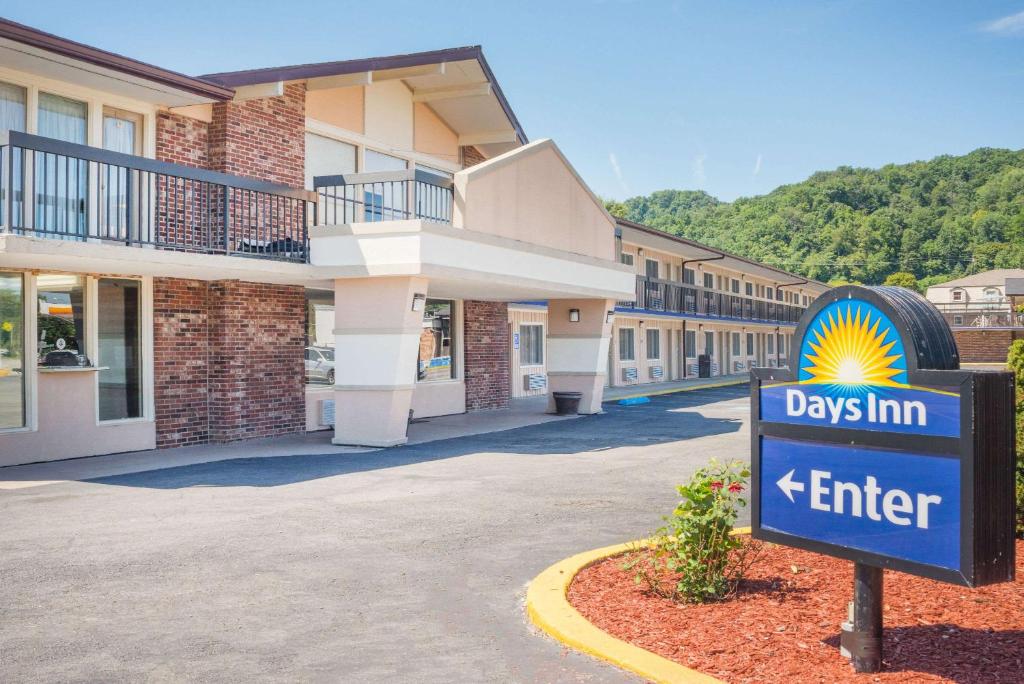 Days Inn by Wyndham Paintsville - main image