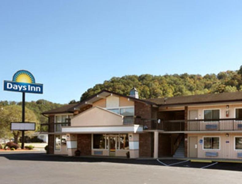 Days Inn by Wyndham Paintsville - image 3