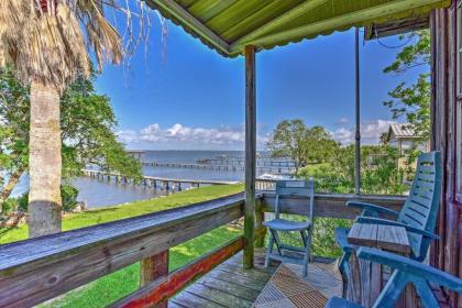 Las Brisas Home with Lighted Fishing Pier and Kayaks Palacios Texas