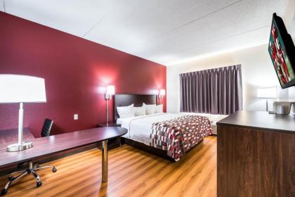 Red Roof Inn Palatine - image 9