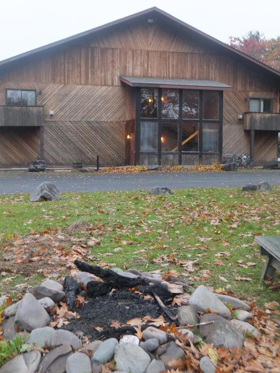 Catskill Mountain Lodge - image 2