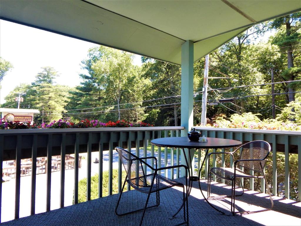 Catskill Mountain Lodge - image 7