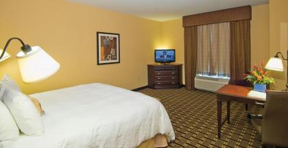 Hampton Inn & Suites Palestine - image 19