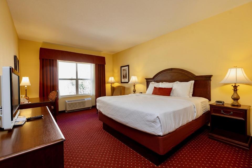 Wine Country Inn - image 5