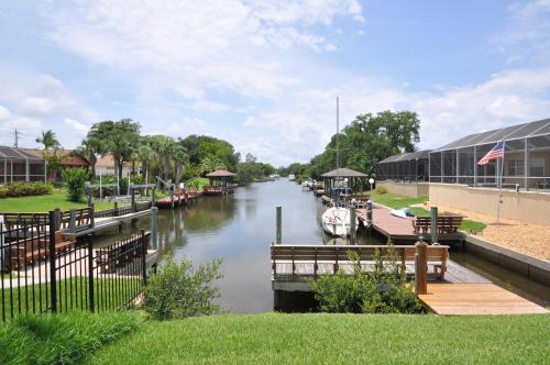 Salt Life Cozy Canal Front Pool Home W boat dock - image 2