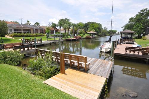 Salt Life Cozy Canal Front Pool Home W boat dock - image 3