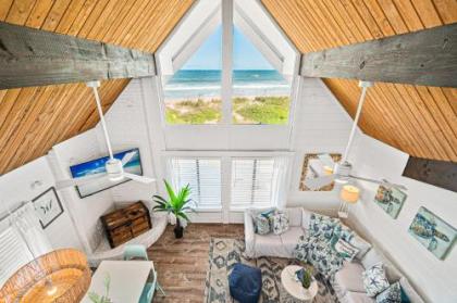 PELICAN BEACH Private Ocean Front Beach House- Sleeps 10 Bring your Surf Boards Newly Renovate - image 3