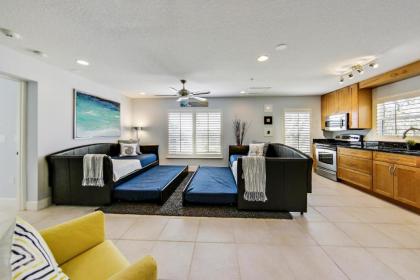 Oasis by the Sea Beach Front Community - Luxurious Pool Spa Home with Waterfall - Sleeps 10 - Come - image 12