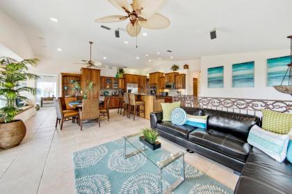 Oasis by the Sea Beach Front Community - Luxurious Pool Spa Home with Waterfall - Sleeps 10 - Come - image 13