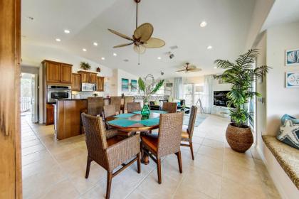 Oasis by the Sea Beach Front Community - Luxurious Pool Spa Home with Waterfall - Sleeps 10 - Come - image 2