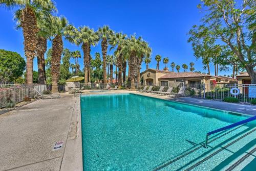 Private Palm Desert Townhome with Pool On Golf Course - image 4