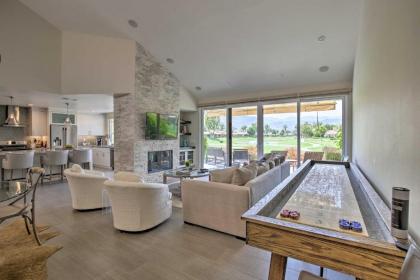 Luxe Golf Course Haven with Patio in Palm Desert - image 3