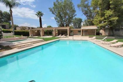 Holiday homes in Palm Desert California