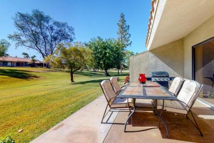 Palm Desert Hideaway - image 16