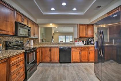 Willow Greens Townhome- Golf and Pool Access! - image 10