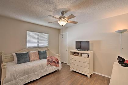 Pet-Friendly Home with Fire Pit - 10 Mins to Gulf! - image 11