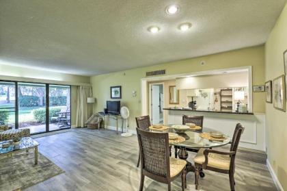 Large Tampa-Area Condo with Golf Course Access! - image 12