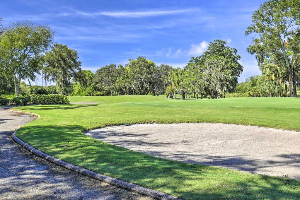 Large Tampa-Area Condo with Golf Course Access! - image 5