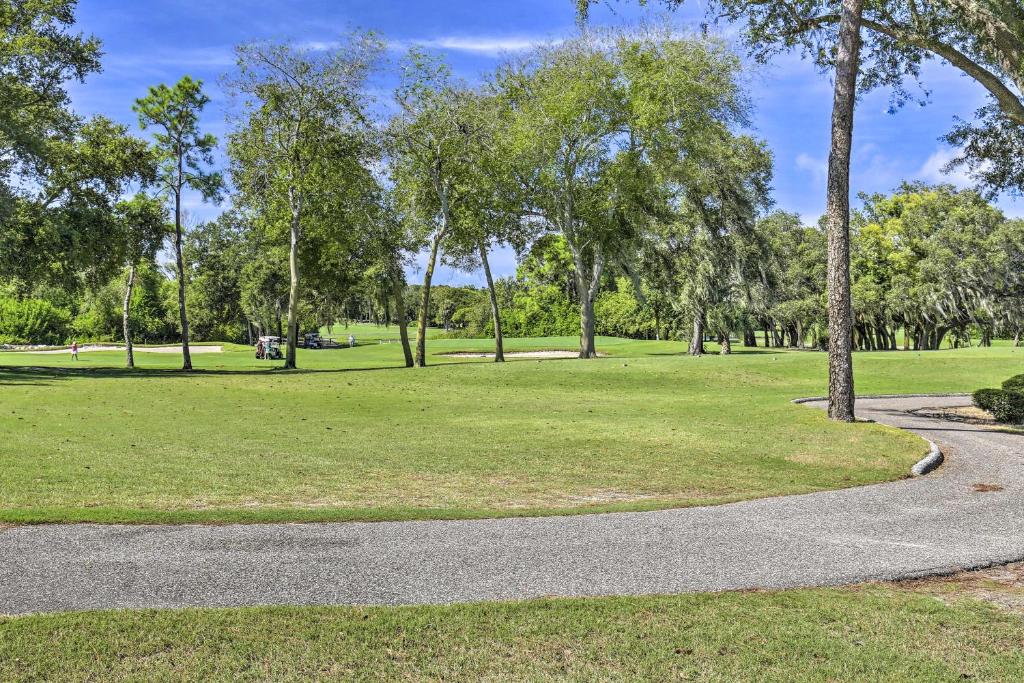 Large Tampa-Area Condo with Golf Course Access! - image 6