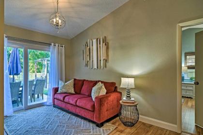 Stylish Palm Harbor Escape with Outdoor Oasis! - image 11