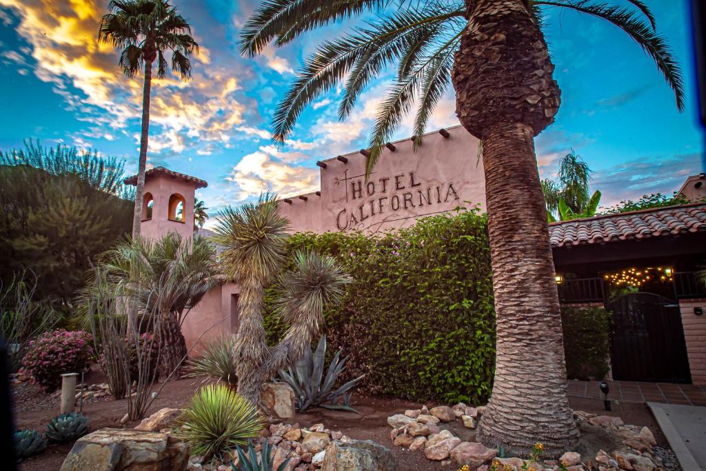 Hotel California - main image