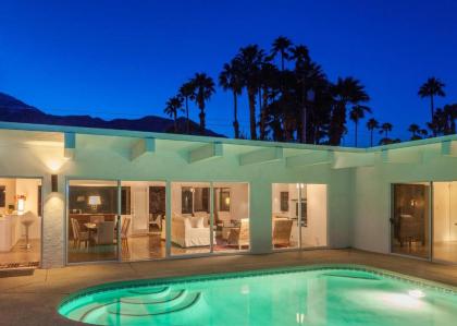 Holiday homes in Palm Springs California